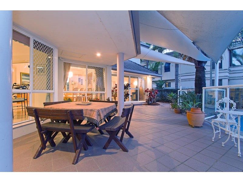 27 Kirralee Drive, Robina QLD 4226