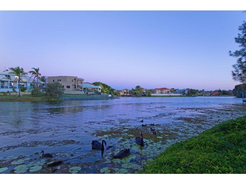 27 Kirralee Drive, Robina QLD 4226