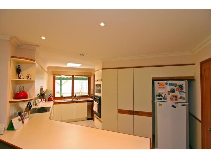 1 Kooyoonga Court, Robina QLD 4226