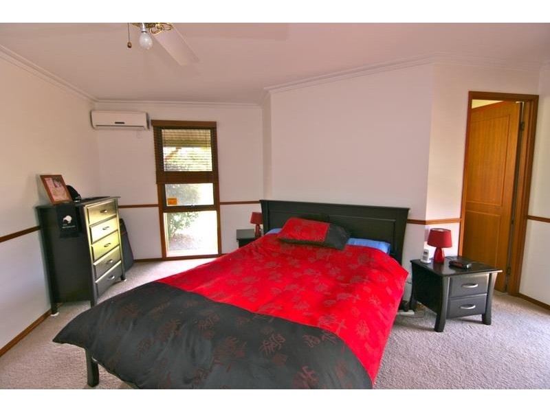 1 Kooyoonga Court, Robina QLD 4226