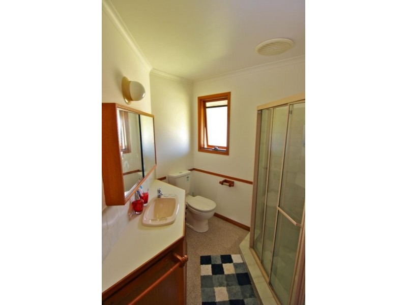 1 Kooyoonga Court, Robina QLD 4226