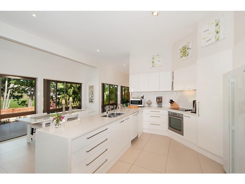 8 Kooyoonga Court, Robina QLD 4226