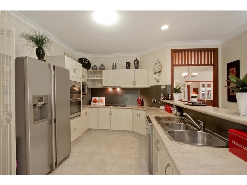 5 Kuranda Drive, Robina QLD 4226
