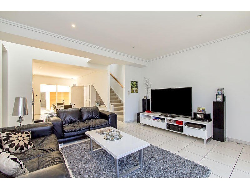 6 Lader Terrace, Varsity Lakes QLD 4227