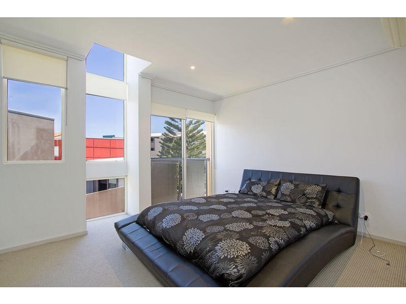 6 Lader Terrace, Varsity Lakes QLD 4227