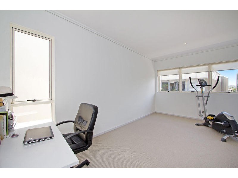 6 Lader Terrace, Varsity Lakes QLD 4227