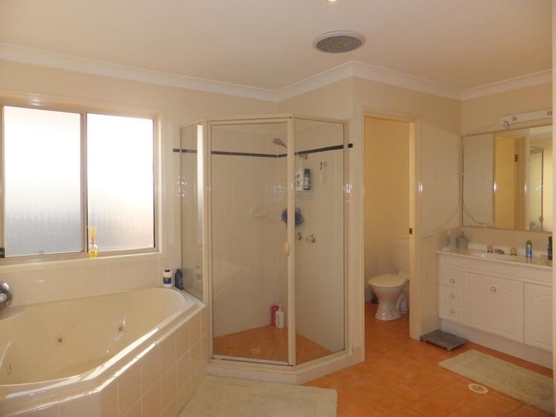 12 Lancewood Cct, Robina QLD 4226