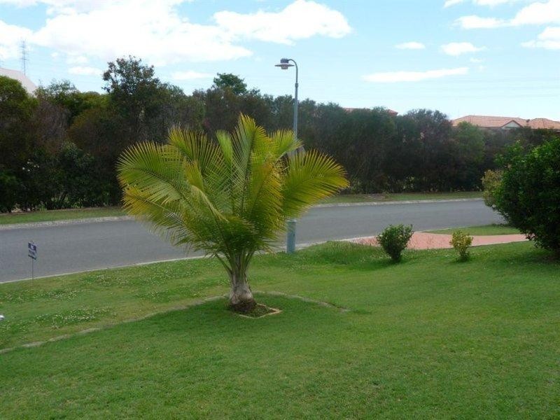 64 Lancewood Circuit, Robina QLD 4226