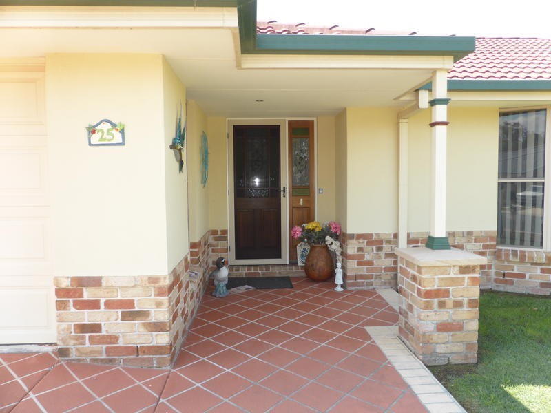 25 Leopardwood  Circuit, Robina QLD 4226