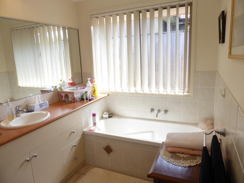 25 Leopardwood  Circuit, Robina QLD 4226