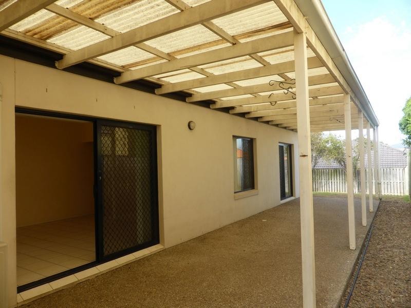 12 Majorca Crescent, Varsity Lakes QLD 4227