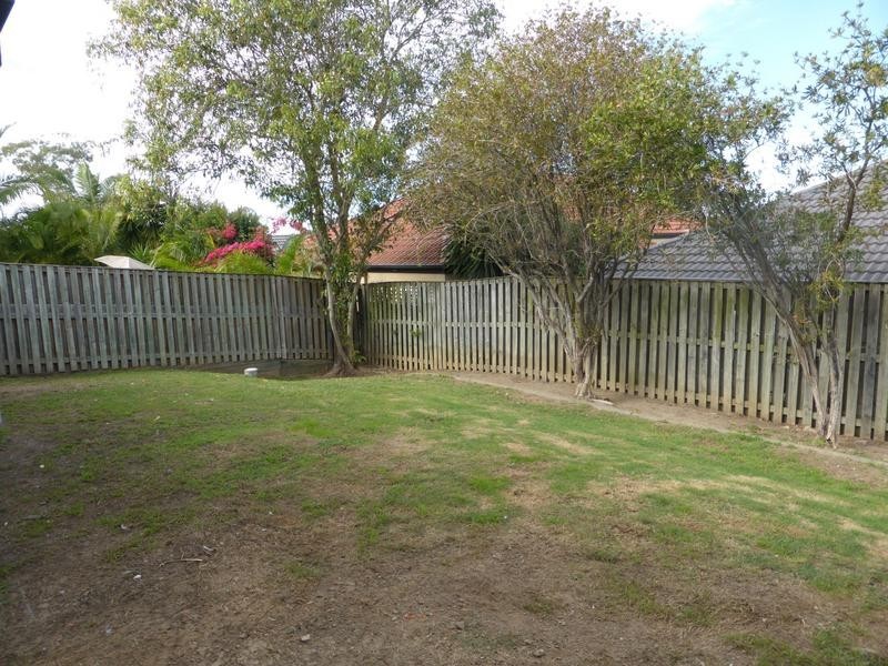 12 Majorca Crescent, Varsity Lakes QLD 4227