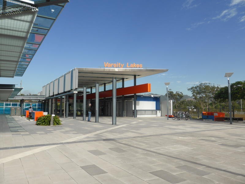 12 Majorca Crescent, Varsity Lakes QLD 4227