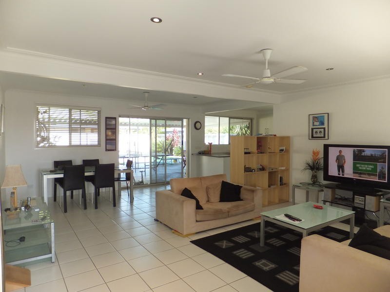 139 Mallawa Drive, Palm Beach QLD 4221
