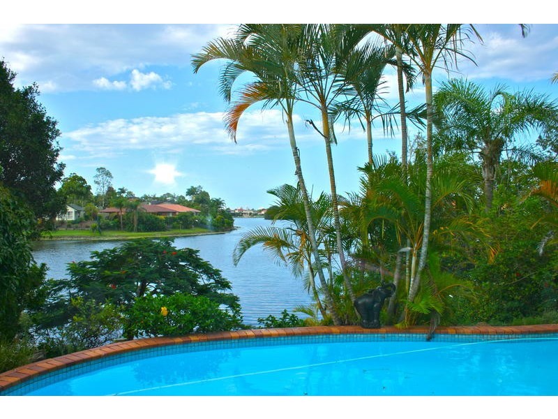 42 Manly Drive, Robina QLD 4226