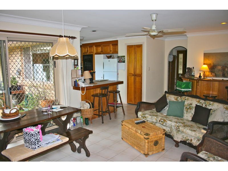 42 Manly Drive, Robina QLD 4226