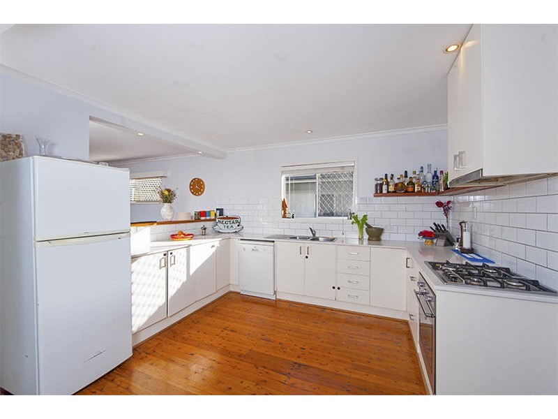 61 Manus Avenue, Palm Beach QLD 4221