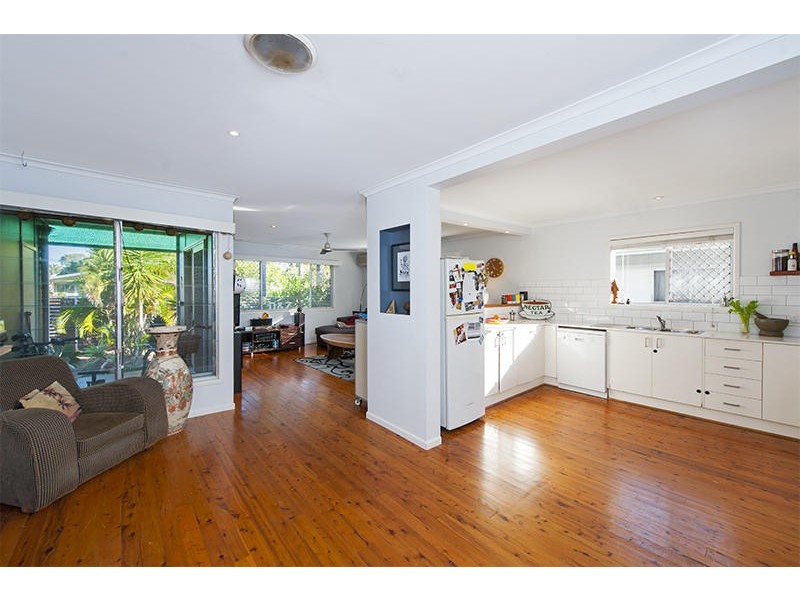 61 Manus Avenue, Palm Beach QLD 4221