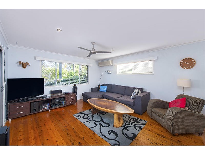 61 Manus Avenue, Palm Beach QLD 4221