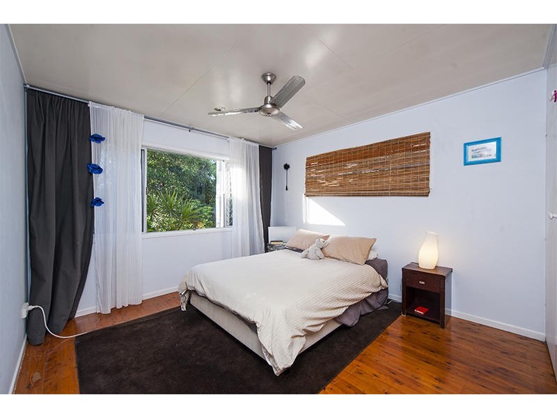 61 Manus Avenue, Palm Beach QLD 4221