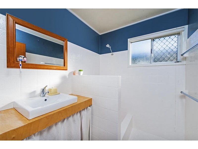 61 Manus Avenue, Palm Beach QLD 4221