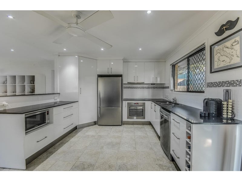 29 Meadow Brook Crescent, Merrimac QLD 4226