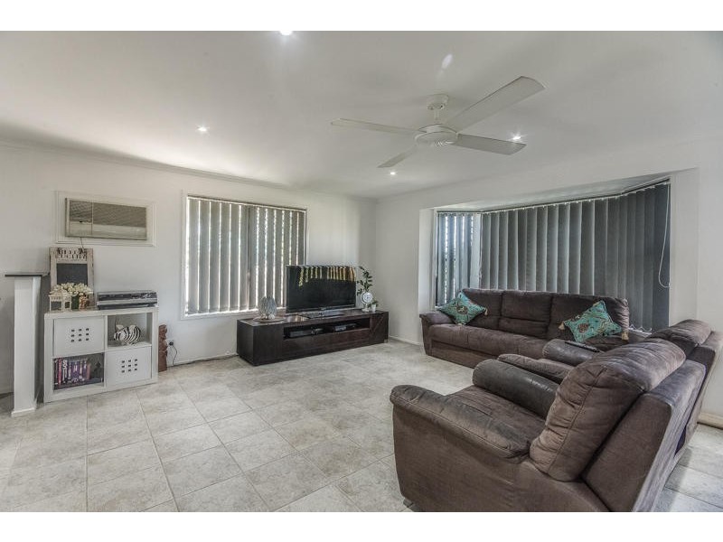 29 Meadow Brook Crescent, Merrimac QLD 4226