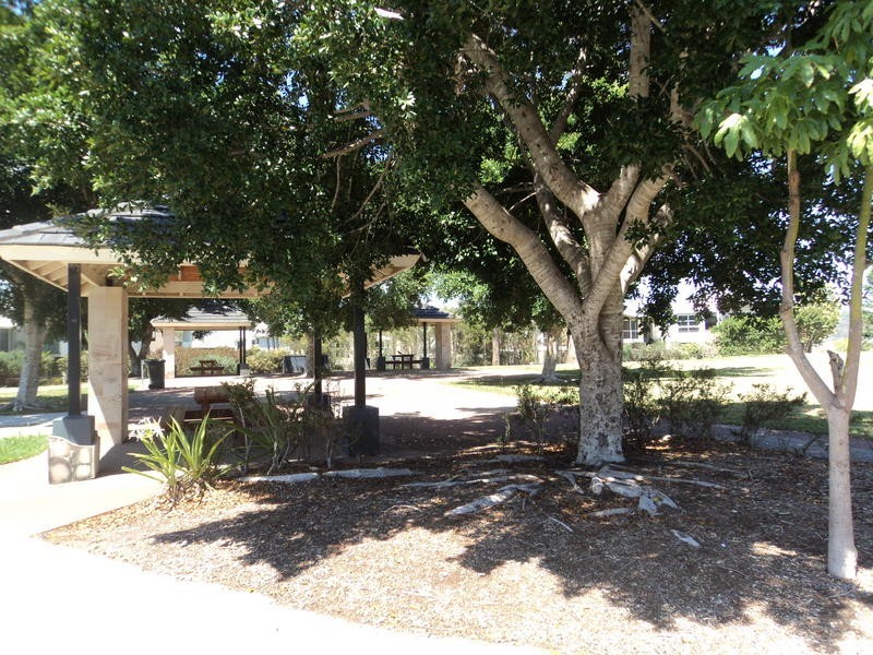 2/ 18 Menton Avenue, Varsity Lakes QLD 4227