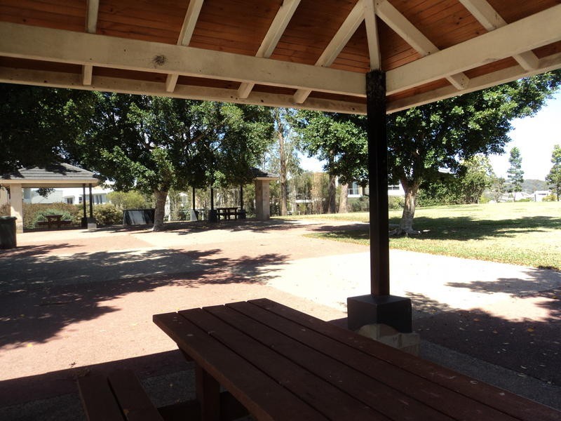 2/ 18 Menton Avenue, Varsity Lakes QLD 4227