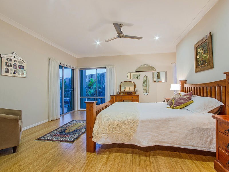 15 Monserrat Ct, Reedy Creek QLD 4227