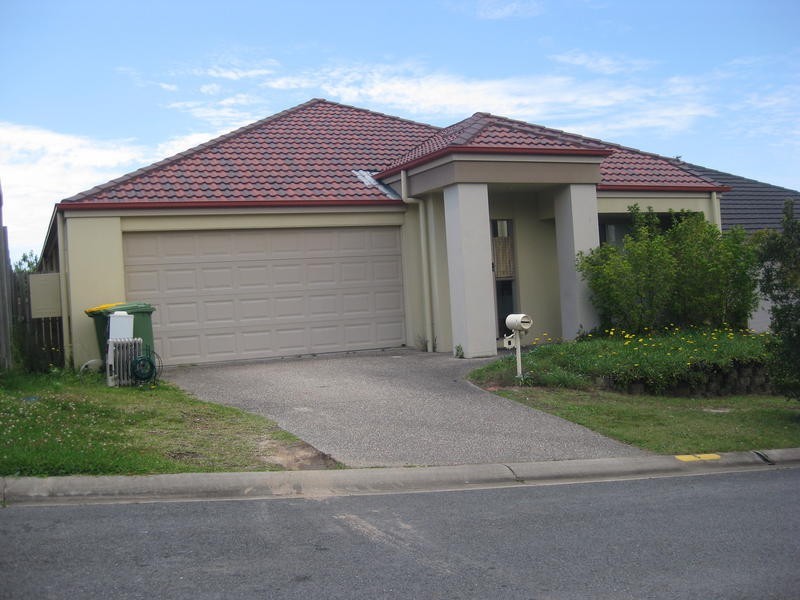 6 Montville Court, Varsity Lakes QLD 4227