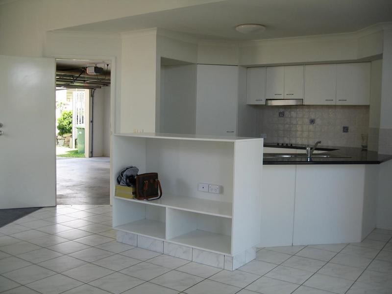 6 Montville Court, Varsity Lakes QLD 4227