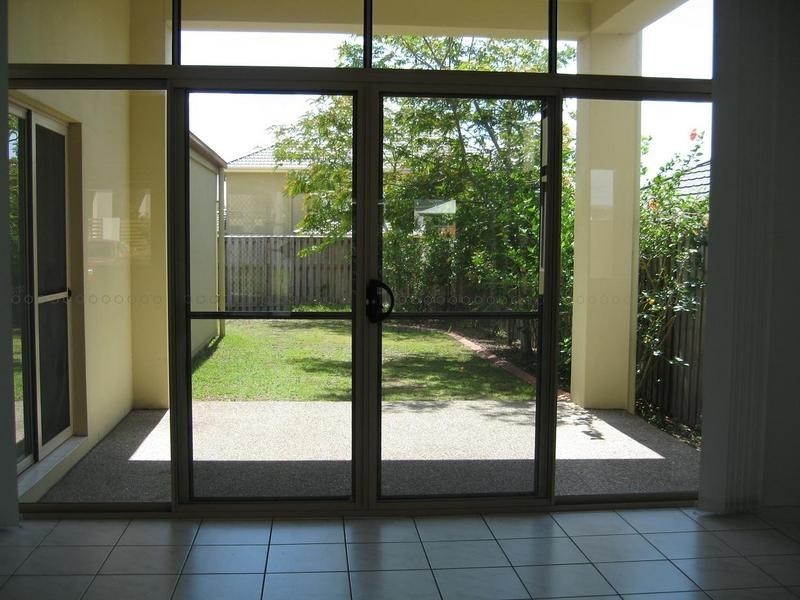 6 Montville Court, Varsity Lakes QLD 4227