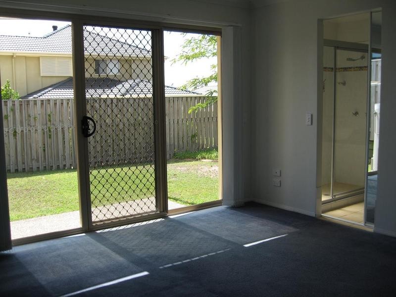 6 Montville Court, Varsity Lakes QLD 4227