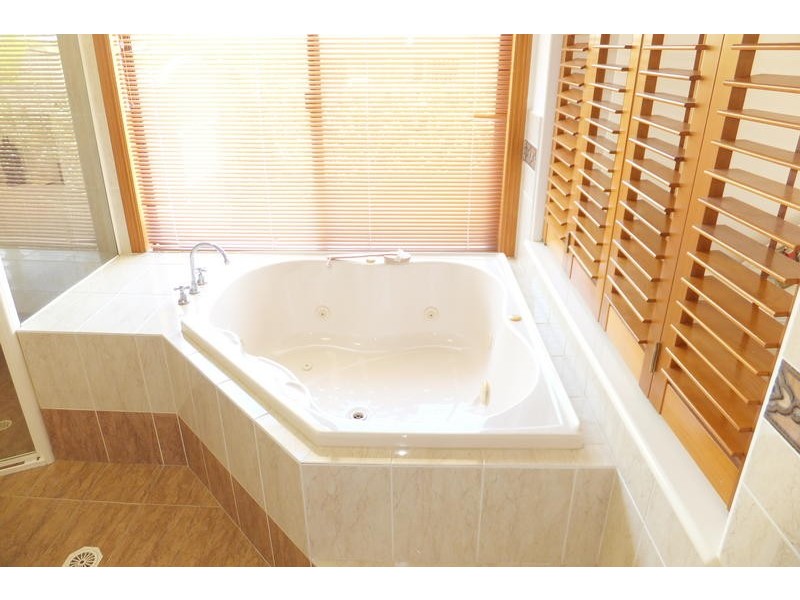 10 Mountain Ash Circuit, Robina QLD 4226