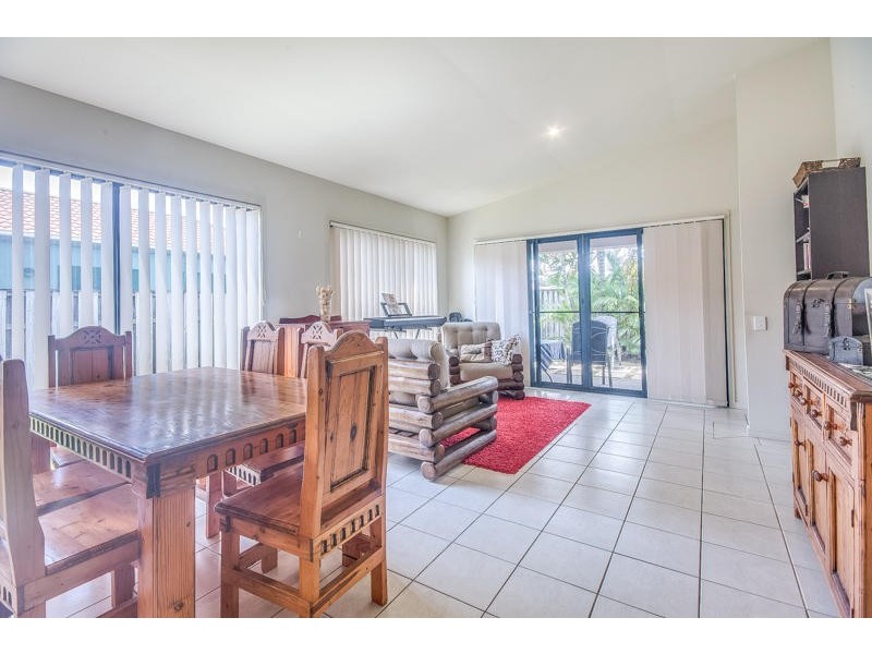 15 Nardoo Street, Robina QLD 4226