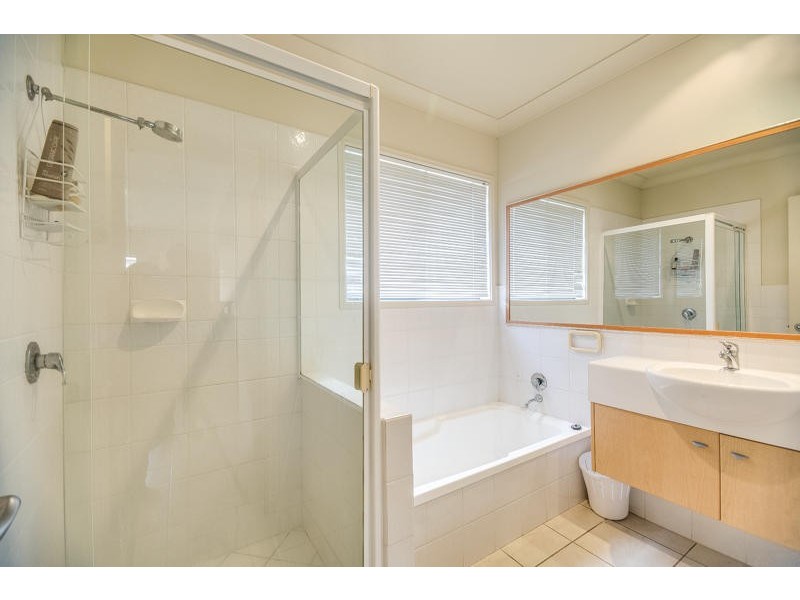 15 Nardoo Street, Robina QLD 4226
