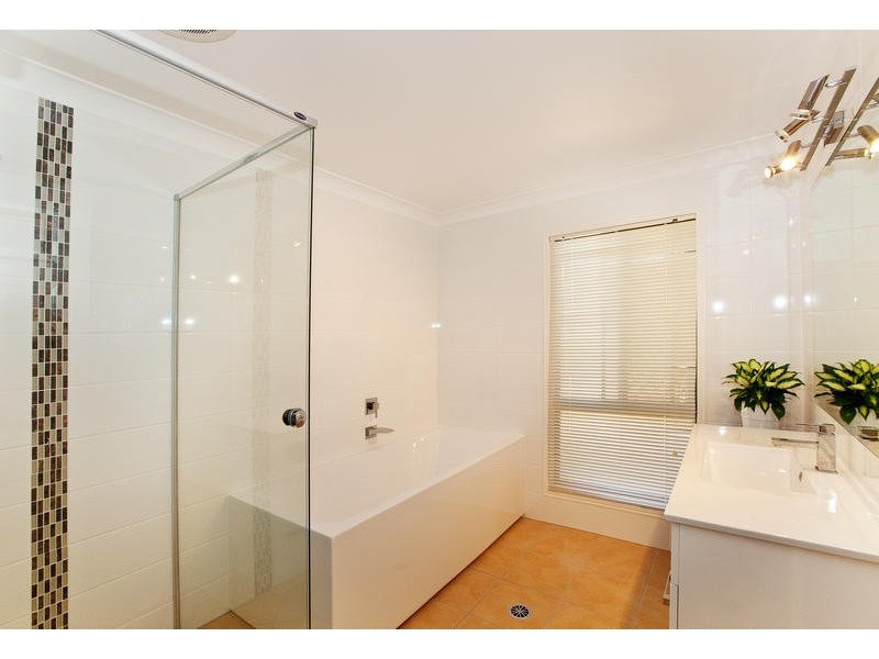 10 Narrabeen Court, Robina QLD 4226