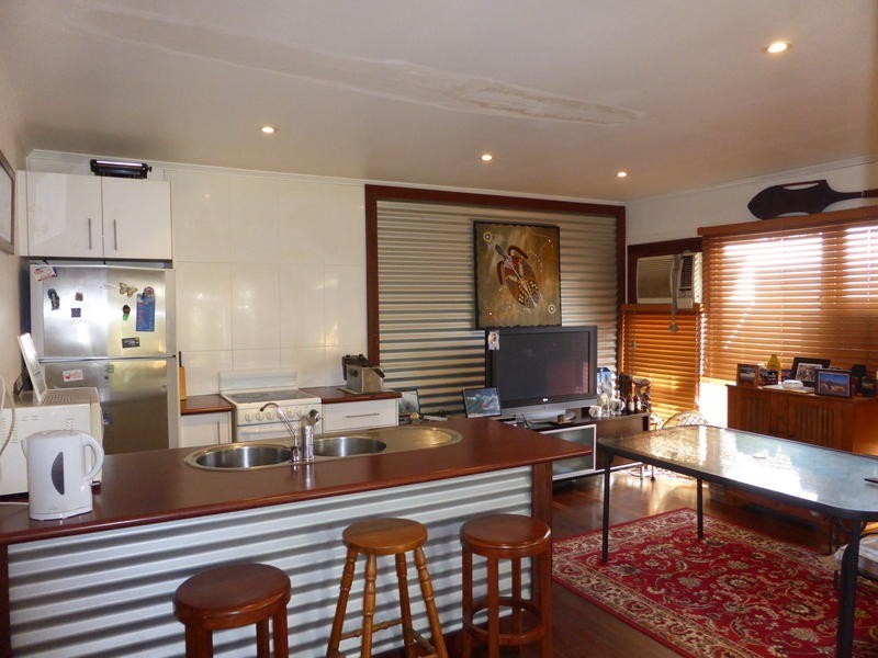 125 Nobby Parade, Miami QLD 4220