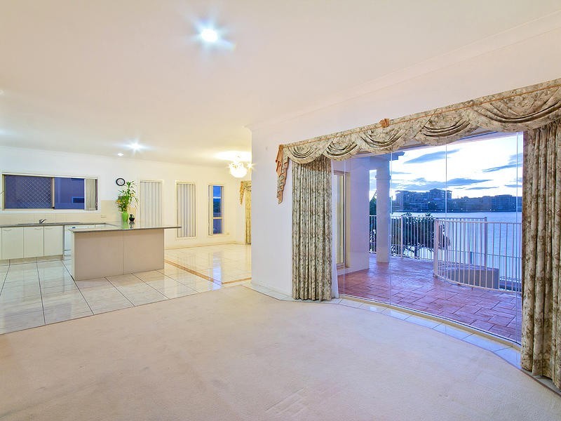 25 Northwestern Court, Varsity Lakes QLD 4227