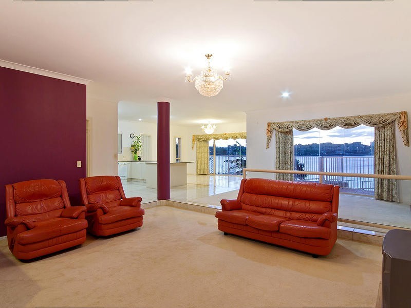 25 Northwestern Court, Varsity Lakes QLD 4227