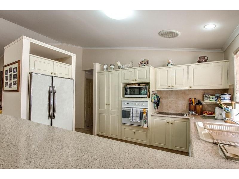 16 Novar Court, Robina QLD 4226