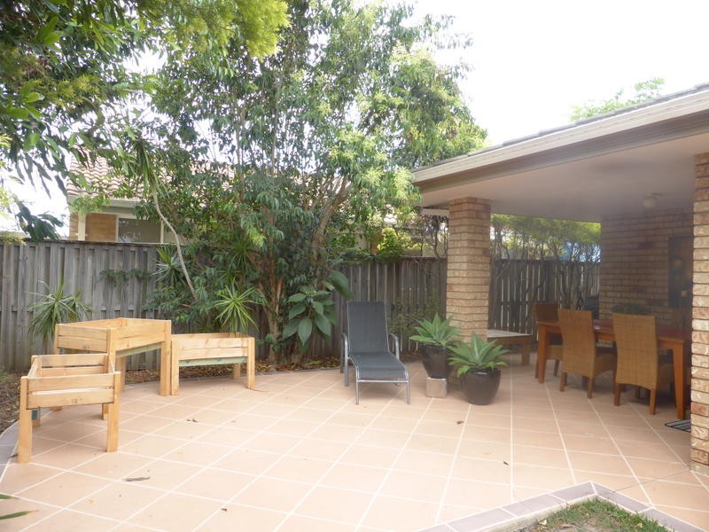 17 Nozomi Street, Burleigh Waters QLD 4220
