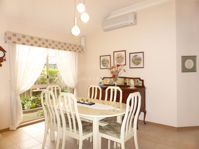 4 Oakleigh Circuit, Robina QLD 4226