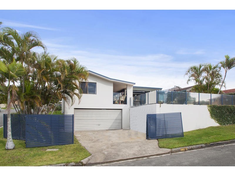 5 Oakwood Terrace, Palm Beach QLD 4221