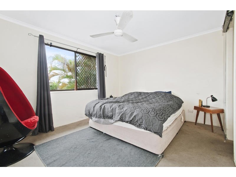 5 Oakwood Terrace, Palm Beach QLD 4221