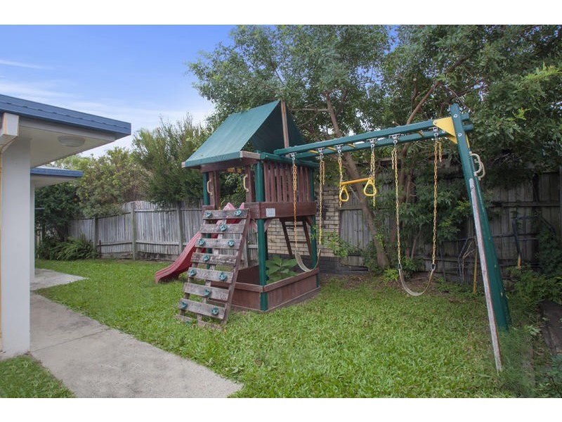 5 Oakwood Terrace, Palm Beach QLD 4221