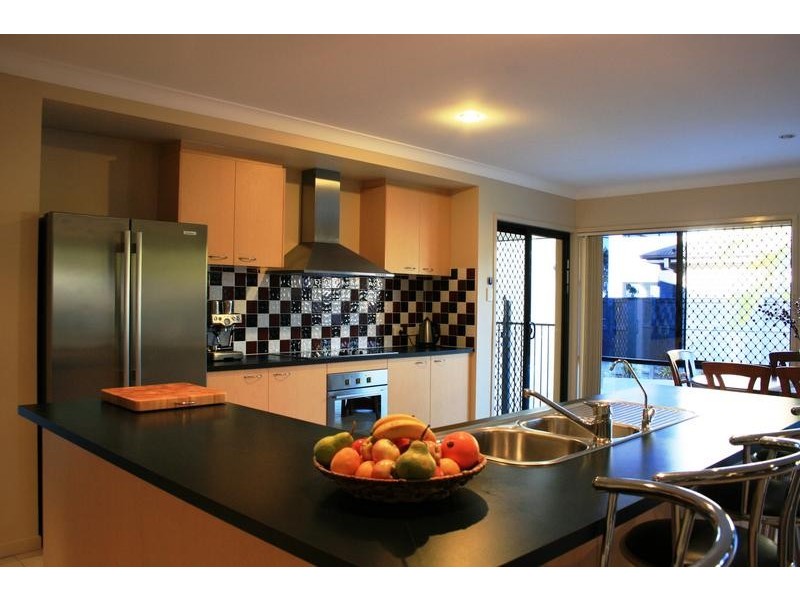68 Observatory Drive, Reedy Creek QLD 4227