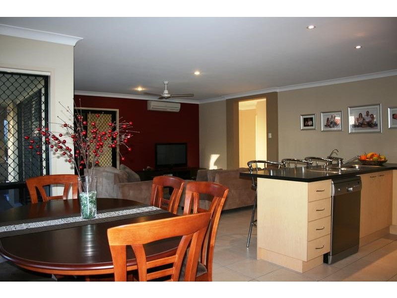 68 Observatory Drive, Reedy Creek QLD 4227