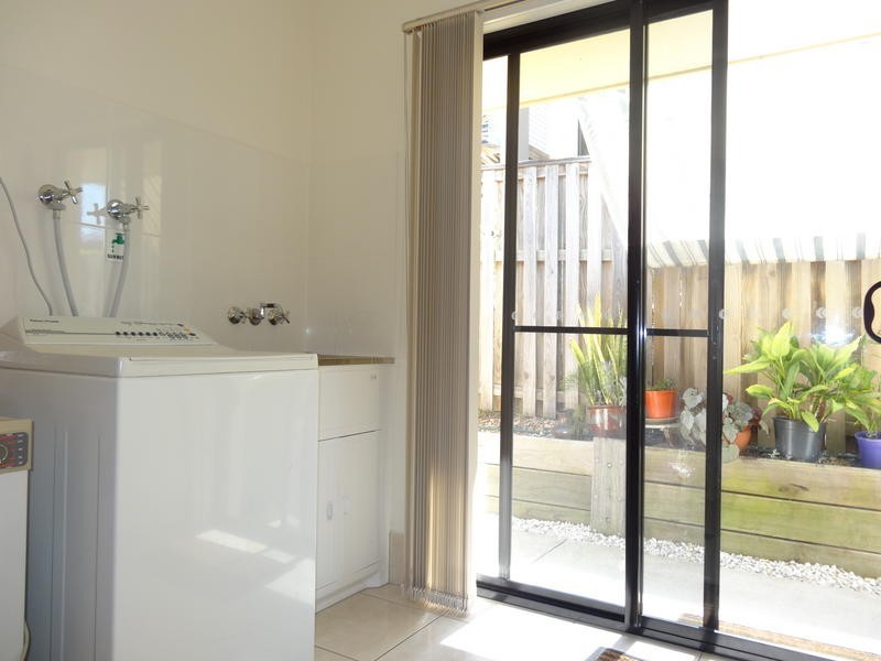 90 Observatory Drive, Reedy Creek QLD 4227